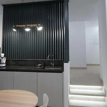 Turistico Hermanos Infantes * Estepona