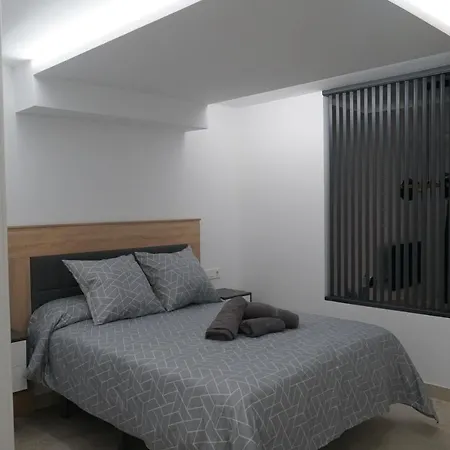 Turistico Hermanos Infantes * エステポナ