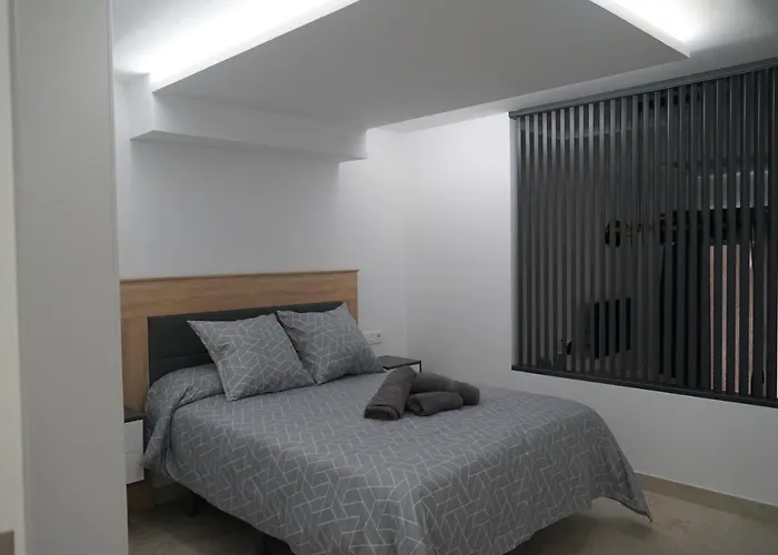 Turistico Hermanos Infantes * エステポナ